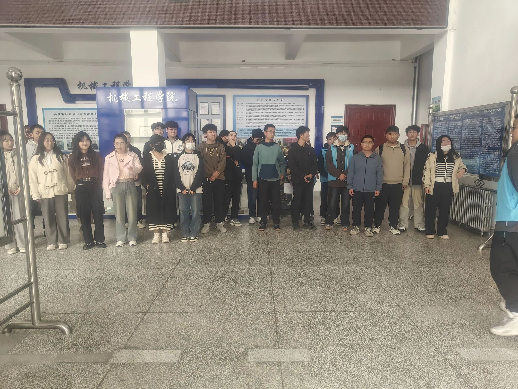 c1b111bacf604e8fa5e55b89eda57603.jpg